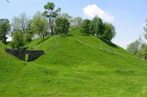 BELARUS_NOVOGRUDOK_ADAM_MICKEVICH_mound